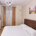 R&B City Center Apartment