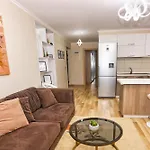 R&B City Center Apartment