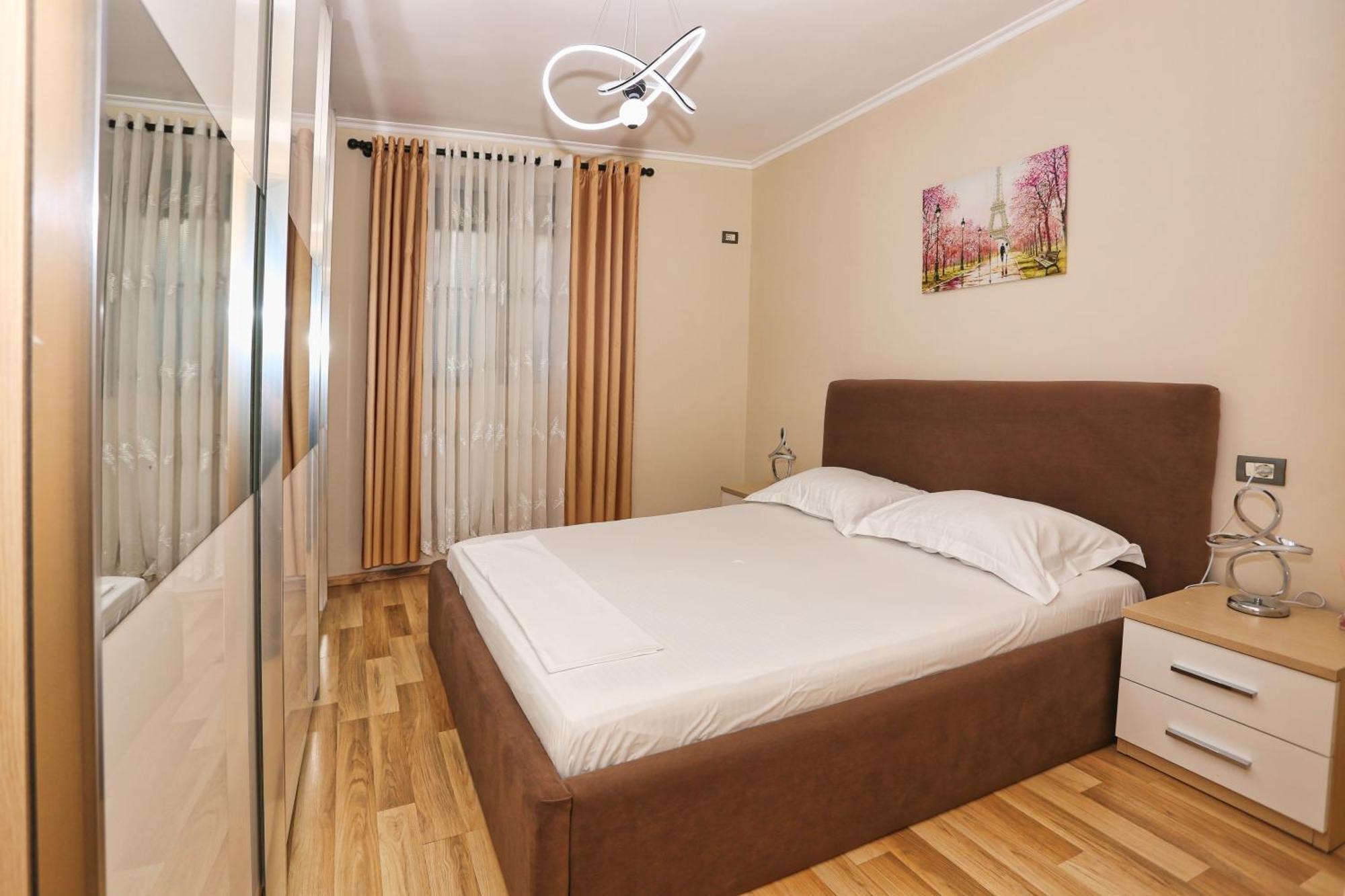 R&b Center * Tirana
