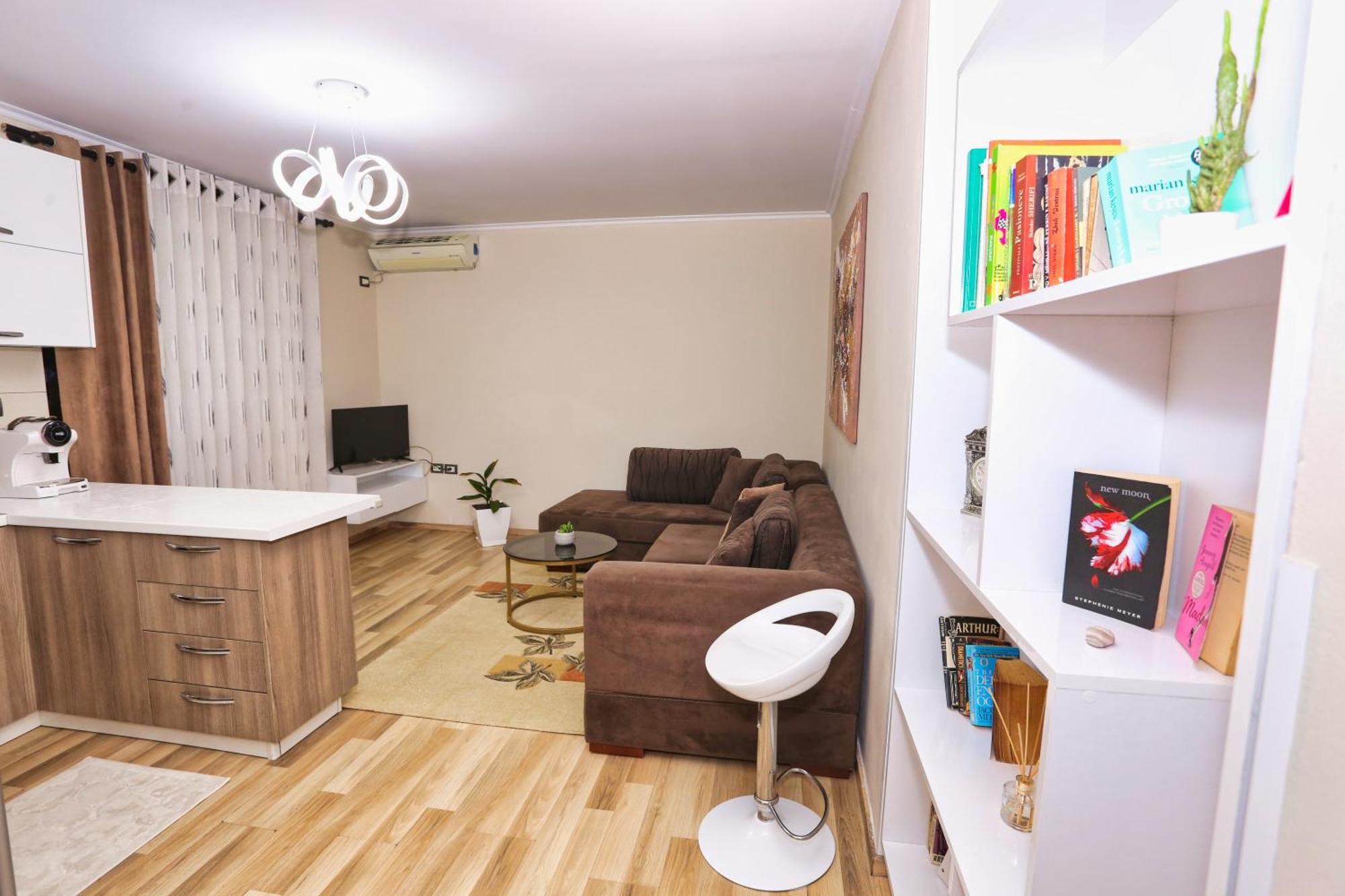 R&b Center * Tirana